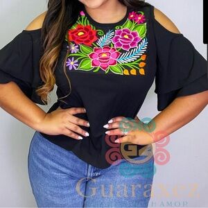 Guaraxez Claudia top “one size” in black